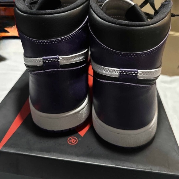 Jordan Men's White and Purple Sneakers - Picture 2 of 7